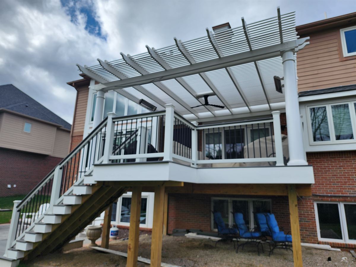 Trex Island mist with custom pergola in Northville